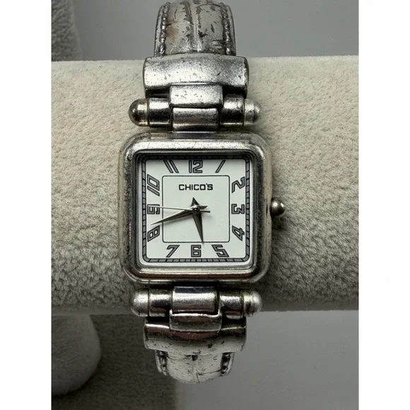 Chico's CH-201 Ladies Cuff Watch New Battery 25MM 6