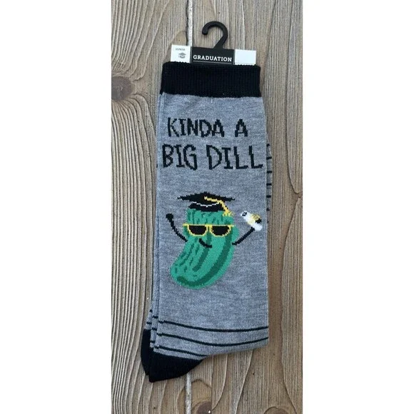 Graduation Kinda A Big Dill Men’s Crew Gray Socks 9-13