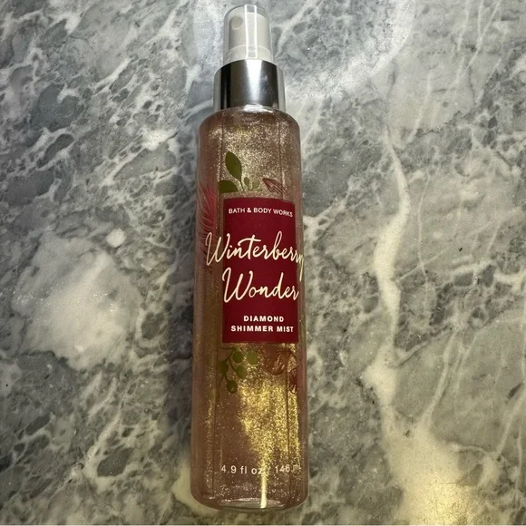 Bath and Body Works Diamond Shimmer Mist Winterberry Wonder‎