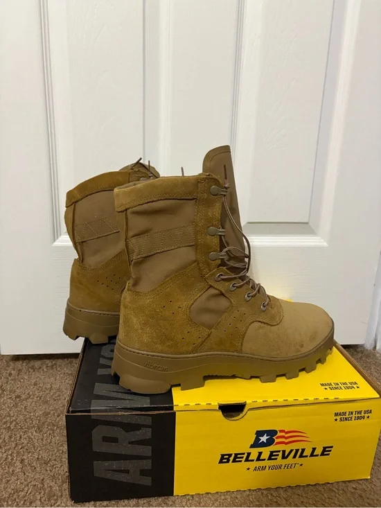 Men's Tactical Boot in Coyote Brown
