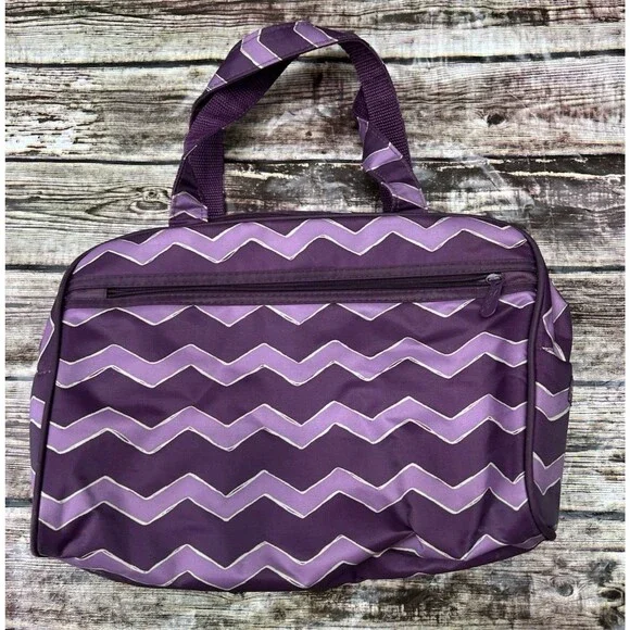 Thirty-One Handle It Purple Plum Chevron Zipper Cosmetic Travel 31 Bag Organizer