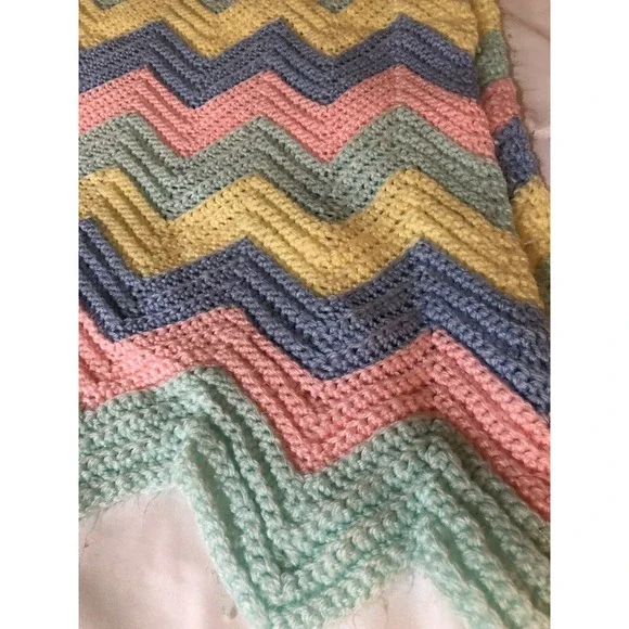 Four toned Chevron Pretty Pink Blue Yellow Green Vintage Afghan‎ Throw Blanket