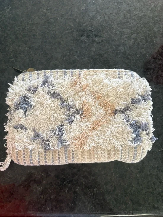 Ripcurl Zip Pouch Clutch in Cream and Light Blue