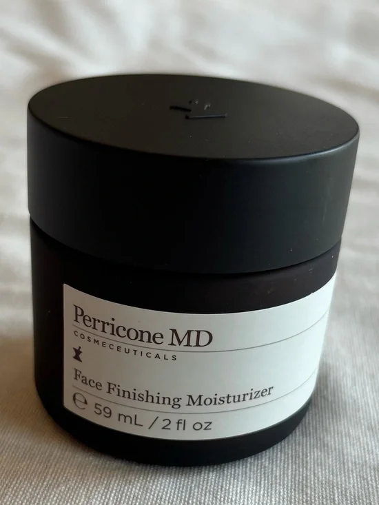 Perricone MD Face Finishing Moisturizer - Black and White Packaging