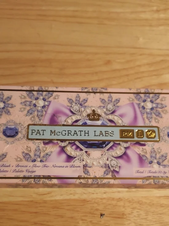 Pat McGrath Labs Glow Trio Palette - Pink & Purple Decorative Box