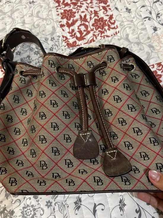 Dooney and Bourke bag. Great condition! Open to offers