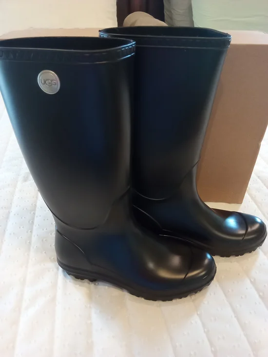 UGG Shelby Women's Matte Black Tall Waterproof Rain Boots Sz 7 NWB
