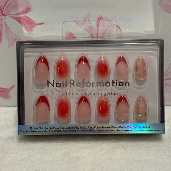 Nail Reformation Press On Nails‎ Red French Star Accents 32pc