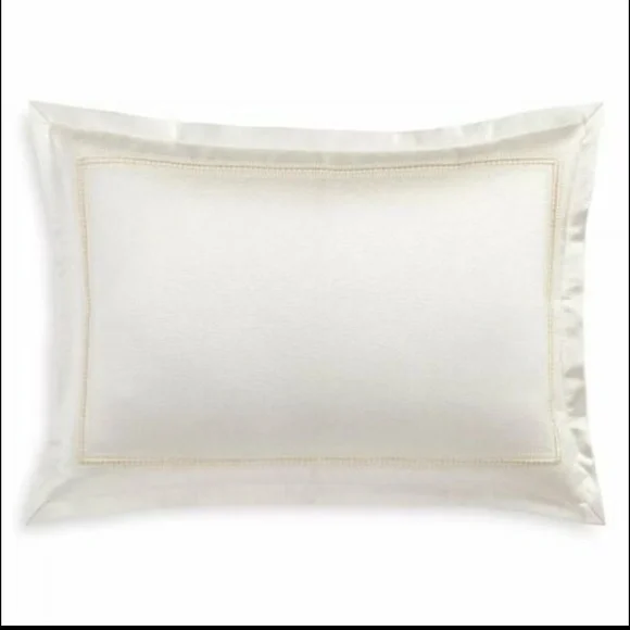 NEW [ 1 King ] Pillow Sham for‎ Hudson Park Luxe Frame