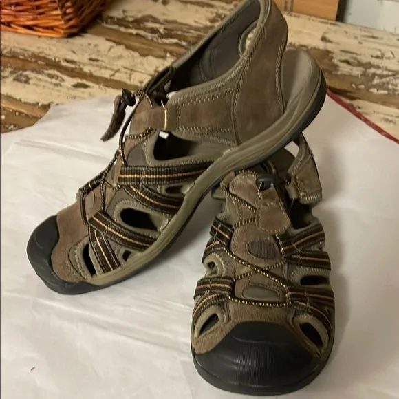 Croft & Barrow Brown Sport Sandals with Adjustable Straps