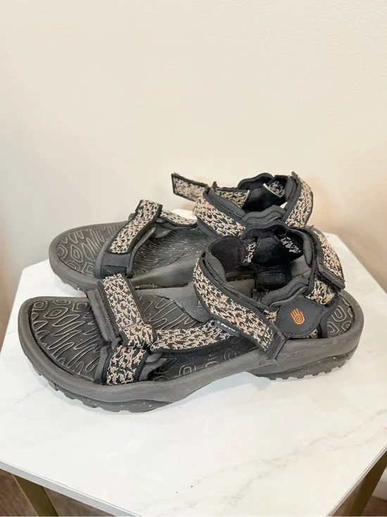 🔥Teva Men’s Outdoor Strap Sandals in Black and Beige Size 11 EC🔥