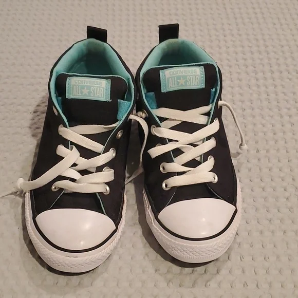 Converse Allstar  sneakers size 6 preowned (#14)
