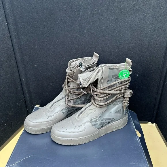 Nike High-Top Sneakers in Gray and Brown