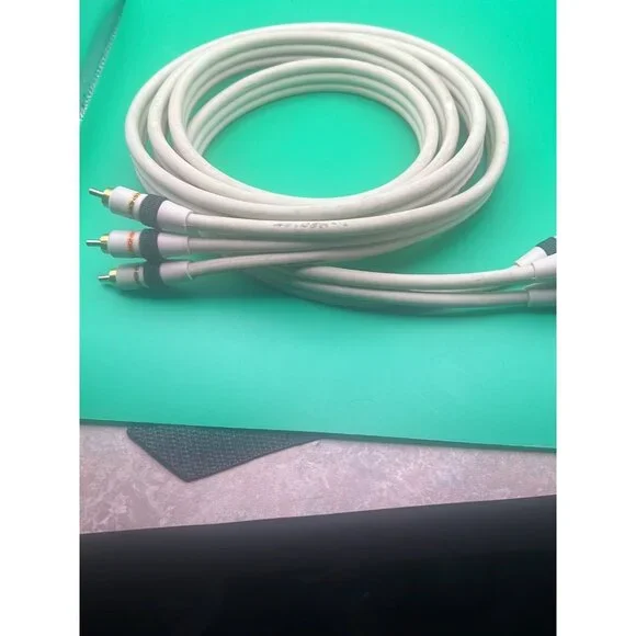Monster Cable Monstervideo 2cv High Resolution DVD Component Video Cable 1ft