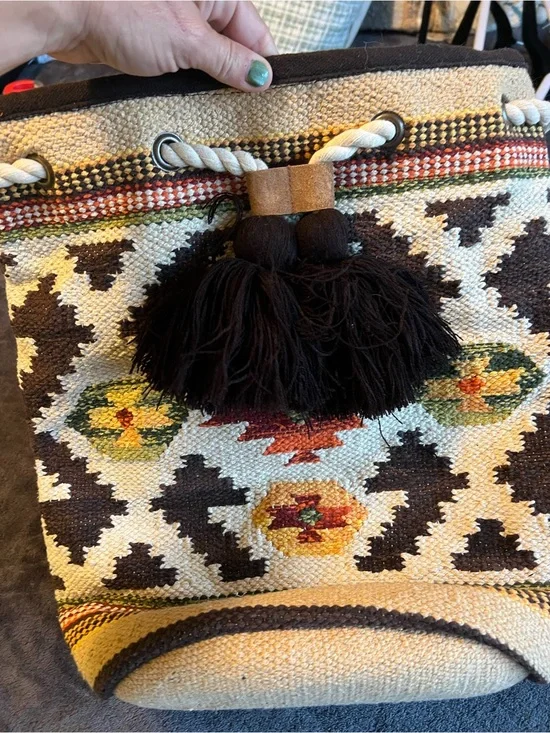 Boho Tassel Woven Shoulder Bag in Brown & Cream