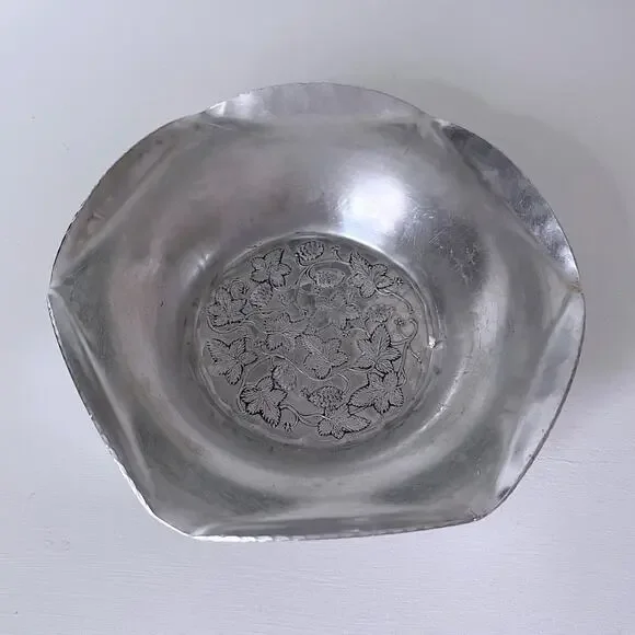 Aluminum Bowl Hop Vines Crimped Edge VTG Beer Barware Everlast Hand Forged