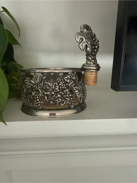 Decorative Silver-Tone Grape Motif Bottle Holder and Stopper