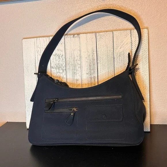 Nine West Black bag with tons of storage, built‎ in credit card slots