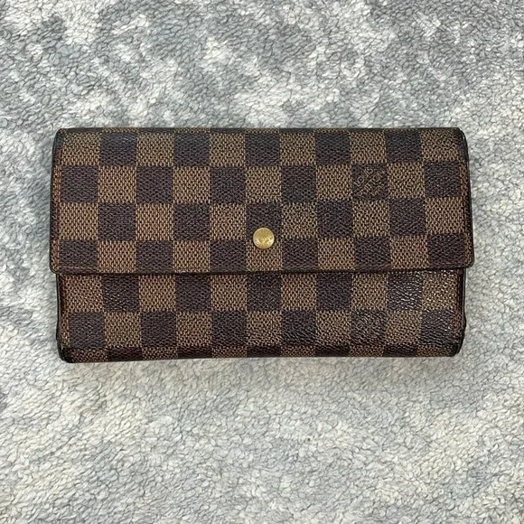Louis Vuitton Sarah Wallet In Ebene Damier Canvas and Brown Leather Trifold