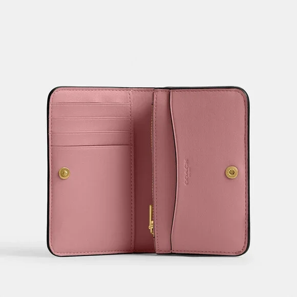 Coach Outlet Essential Slim Card Case