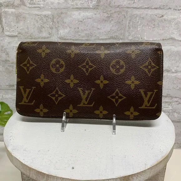 ⭐  Louis Vuitton Monogram Zippy Zip Around Long Wallet purse.