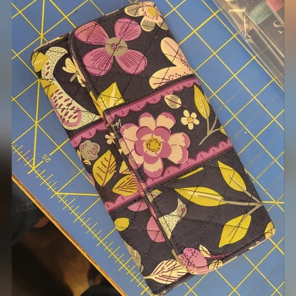 Vera Bradley Floral Patterned Magnet Closure Wallet 8 X 4