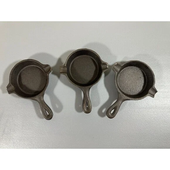 Lot Of 3 VintageTexsport Cast Iron Skillets 3.5”