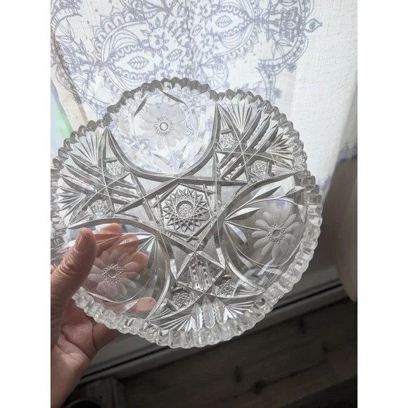 Vintage American‎ Cut Glass Sawtooth, Pinwheel, Star  Dish/Bowl