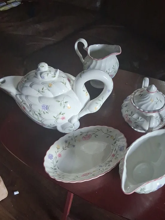 Johnson Brothers SWAN 🦢 SUMMER CHINTZ COLLECTABLES SWAN Set
