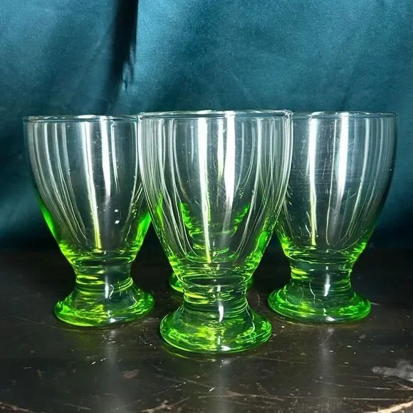 Cristar Copa Lexington Lime Green Footed Glasses Water Wine Goblets Set of 4