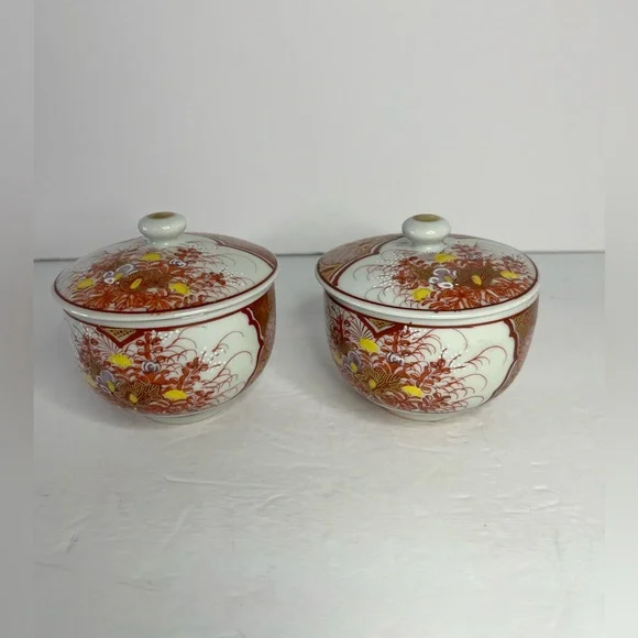 2 Vintage Colourful Japanese Kutani Porcelain Teacups With GoldGilt‎ Lid Signed