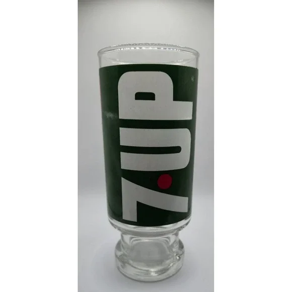 Vintage 7-Up The Uncola Wet & Wild 16 oz. 6 1/2