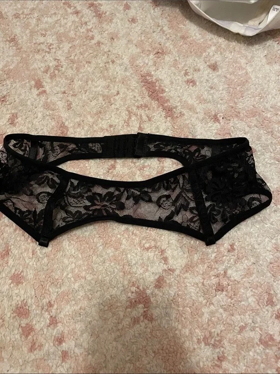 VS garter belt small