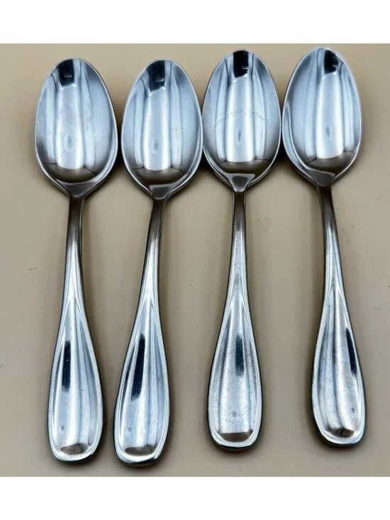 4 Oneida VOSS 18/0 Stainless Flatware Glossy Place Soup Spoons Table Spoons