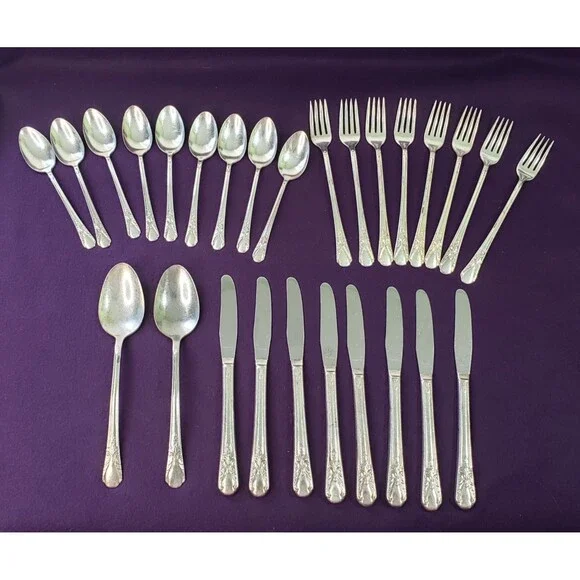 Vintage 1940 Wm Rogers Silverplate Silverware for 8 Avalon Cabin Grille Forks
