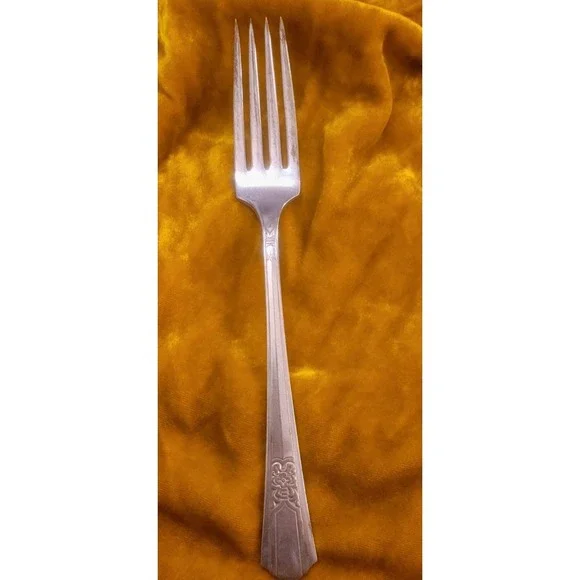 Oneida FENWAY Silverplate Fork  7 3/4