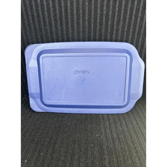 Pyrex Plastic Replacement Lid Only for 3 Quart Casserole Dish Model 233 233-PC