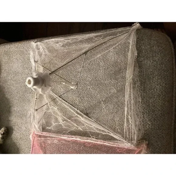 Vintage Pink Mesh Food Cover 14 Inch Pop Up Lace Trim Picnic Fly Cover