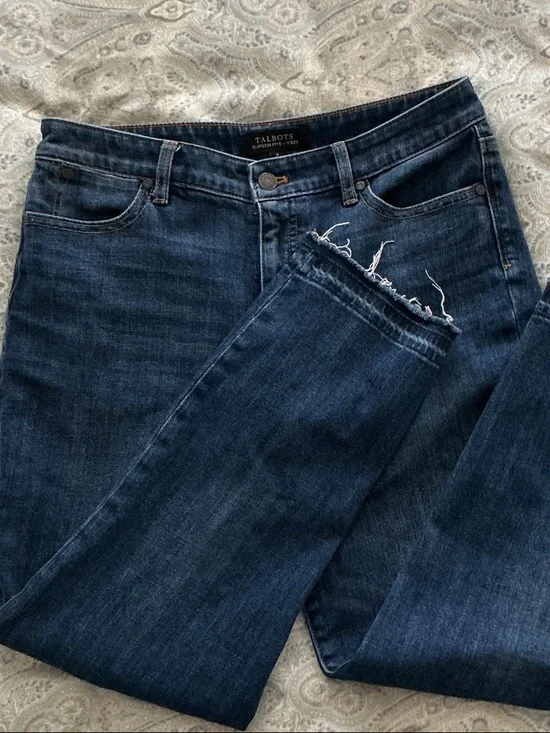 Talbots Dark Blue Cropped Straight-Leg Jeans with Frayed Hem