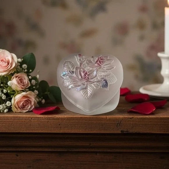 Studio Nova‎ Heart Shaped Trinket Box, Frosted Glass Dish, Embossed Pink Roses
