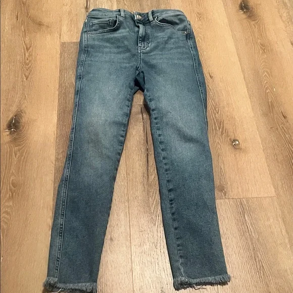 We The Free Size 28 Skinny Blue Jeans
