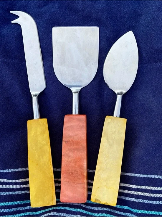 Three-Piece Quartz Handle Cheese Serving Knife Set - Yellow & Orange