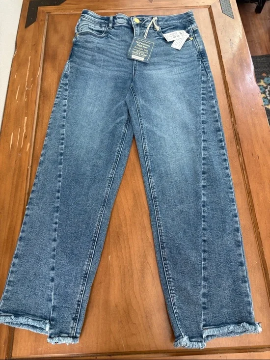 Democracy NWT AbSolution High Rise Medium Wash Straight-Leg Jeans Size 10