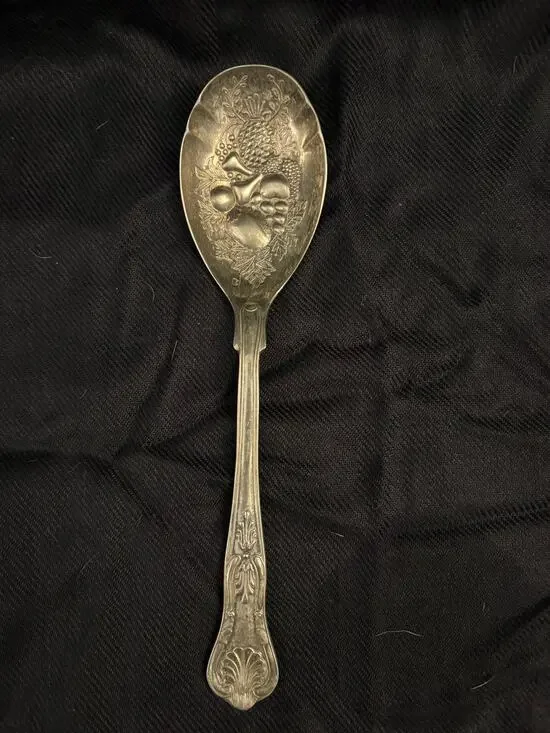 FB Rogers Italy Silverplate Berry/Fruit Serving Spoon Kings pattern Ornate