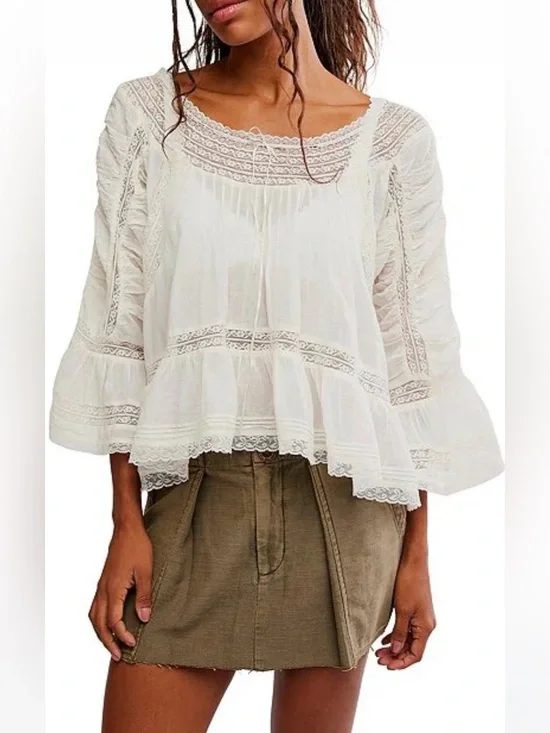 NWT🌷(S) Free People She’s a Romantic Boat Neck Bell Sleeve Lace Paneling Blouse