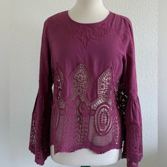 Anthropologie Chloe Oliver Embroidered‎ Eyelet Blouse Top Sz M Bell Sleeve Boho