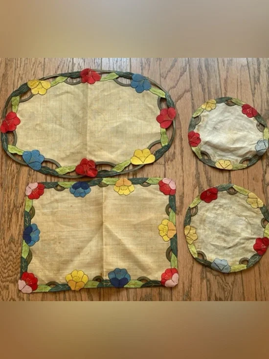 Vintage 1940’s Floral Appliqué Linen Doily Set  Hand Embroidered Cutwork 4 Pcs