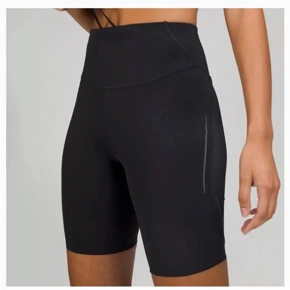 LULULEMON black Base Pace HR Short 8