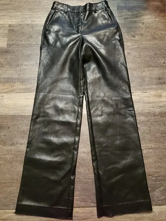 Babaton ARITZIA Women's Black Faux Leather Straight Pants Sz 00 Midrise (V4