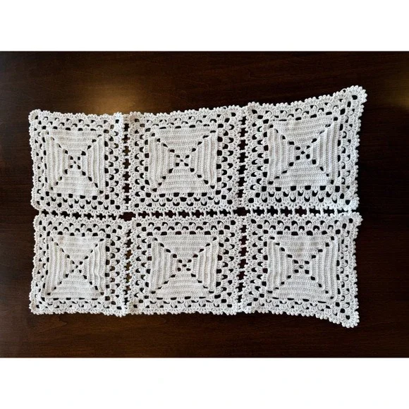 Vintage Crochet Lace Table Runner Doily White Cotton Dresser‎ Scarf 18x11